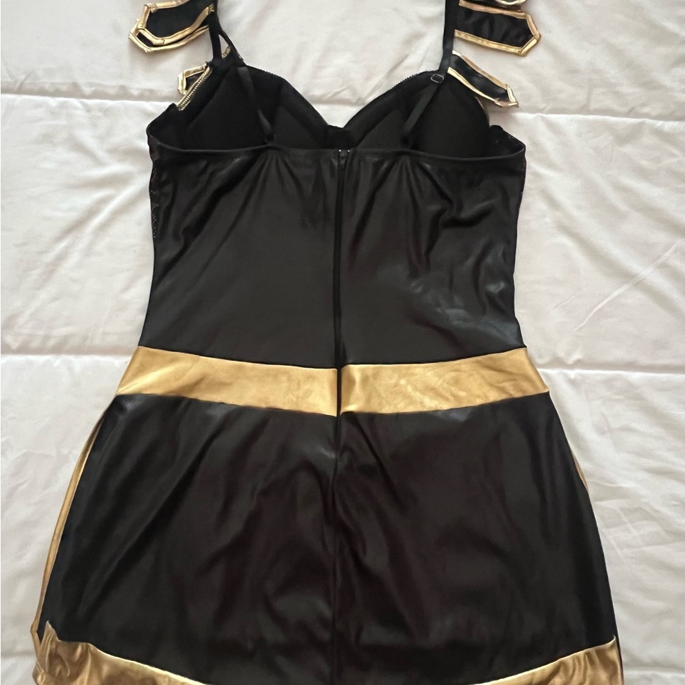 Warrior Princess/Gladiator Woman Costume - Picture 5 of 16